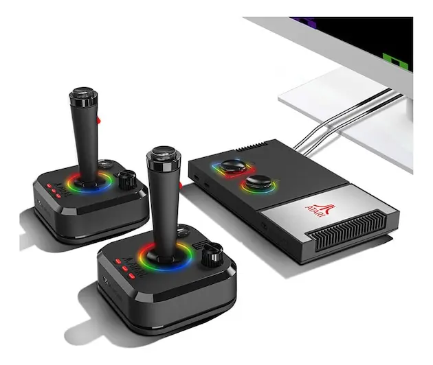 Atari My Arcade GameStation Pro - Consola y joysticks conectados a TV